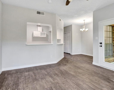 9601 Forest Lane - Photo Thumbnail 16