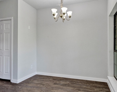 9601 Forest Lane - Photo Thumbnail 15