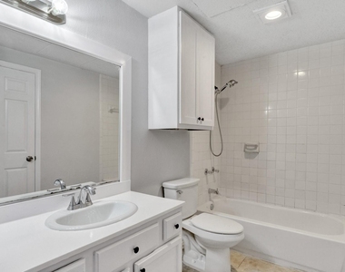 9601 Forest Lane - Photo Thumbnail 9
