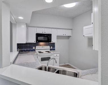9601 Forest Lane - Photo Thumbnail 5