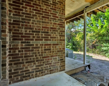 9601 Forest Lane - Photo Thumbnail 19