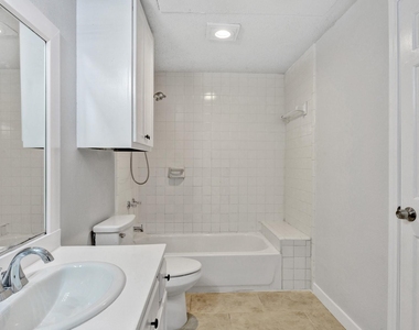 9601 Forest Lane - Photo Thumbnail 10