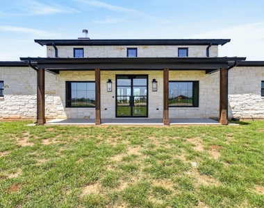 6384 Us Highway 281 S - Photo Thumbnail 1