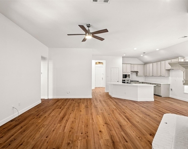5624 Buckskin Drive - Photo Thumbnail 7