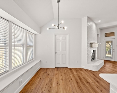 5624 Buckskin Drive - Photo Thumbnail 4
