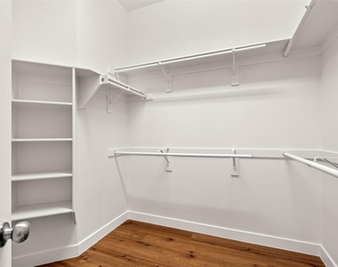 5624 Buckskin Drive - Photo Thumbnail 14