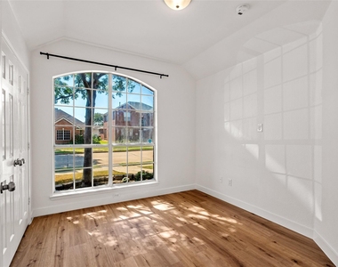 5624 Buckskin Drive - Photo Thumbnail 15