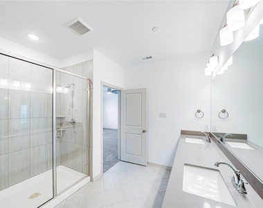 8888 Samara Street - Photo Thumbnail 20