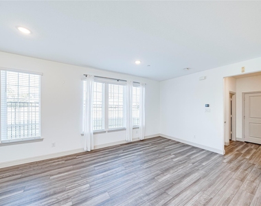 8888 Samara Street - Photo Thumbnail 6