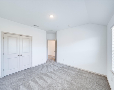 8888 Samara Street - Photo Thumbnail 25