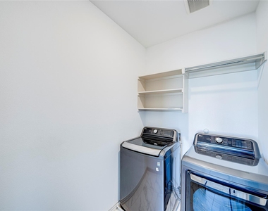 8888 Samara Street - Photo Thumbnail 27