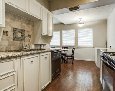 3801 Eugene Court N - Photo Thumbnail 9
