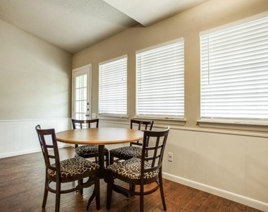 3801 Eugene Court N - Photo Thumbnail 6