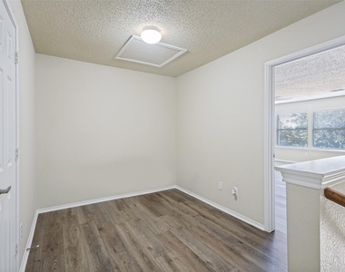 1609 White Oak Road - Photo Thumbnail 11