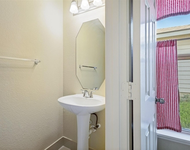 1609 White Oak Road - Photo Thumbnail 14