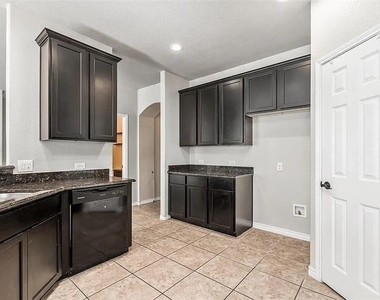2108 Eppright Drive - Photo Thumbnail 5