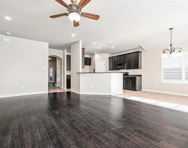 2108 Eppright Drive - Photo Thumbnail 2