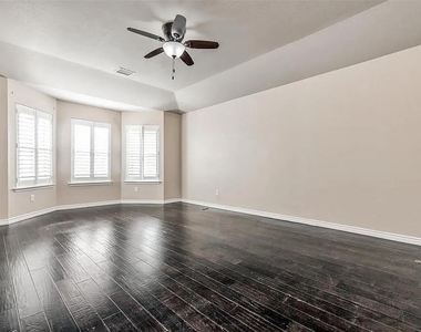 2108 Eppright Drive - Photo Thumbnail 8