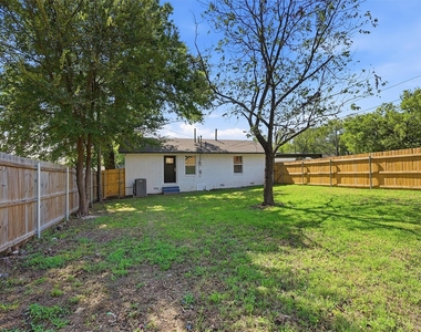 703 E Sears Street - Photo Thumbnail 23