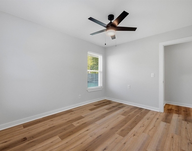 703 E Sears Street - Photo Thumbnail 19