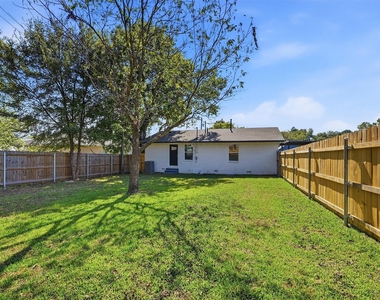 703 E Sears Street - Photo Thumbnail 21