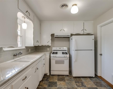 2732 Nw 67th Street - Photo Thumbnail 9
