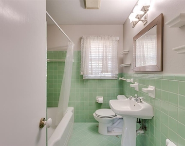 2732 Nw 67th Street - Photo Thumbnail 17