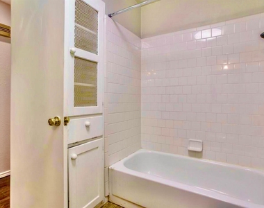 505 Melrose Drive - Photo Thumbnail 16