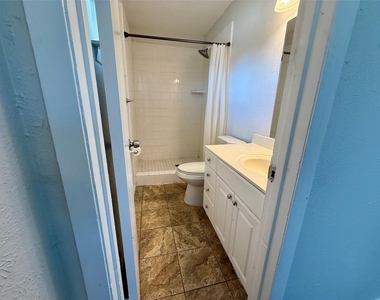 505 Melrose Drive - Photo Thumbnail 13