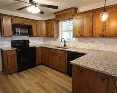 111 W Wolfe Street - Photo Thumbnail 4