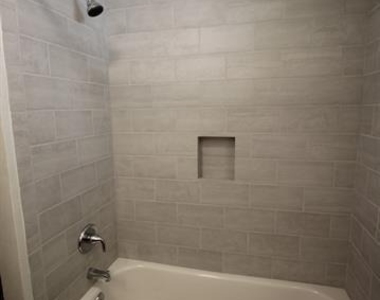 111 W Wolfe Street - Photo Thumbnail 8