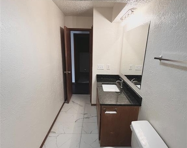 233 Chalmette Drive - Photo Thumbnail 20