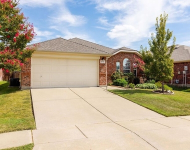12136 Lamington Drive - Photo Thumbnail 4