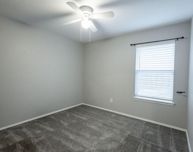 12136 Lamington Drive - Photo Thumbnail 23