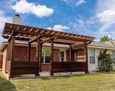 12136 Lamington Drive - Photo Thumbnail 2