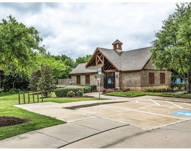 867 Llano Drive - Photo Thumbnail 11