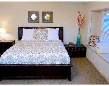 867 Llano Drive - Photo Thumbnail 7