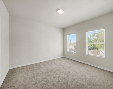 3115 Lumber Street - Photo Thumbnail 14