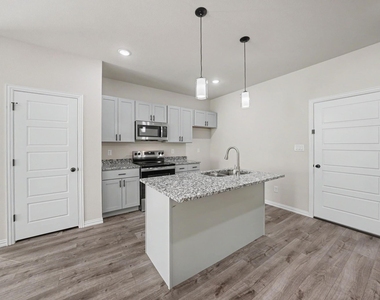 3115 Lumber Street - Photo Thumbnail 6