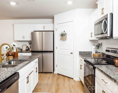 2880 Sherrills Stream Drive - Photo Thumbnail 10