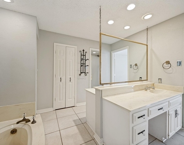1138 Mill Springs - Photo Thumbnail 9