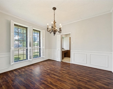 1138 Mill Springs - Photo Thumbnail 4