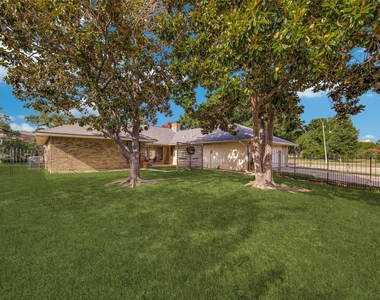 1138 Mill Springs - Photo Thumbnail 12
