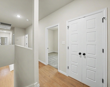 3113 Lumber Street - Photo Thumbnail 9