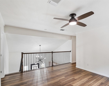 2107 Elmwood Boulevard - Photo Thumbnail 32