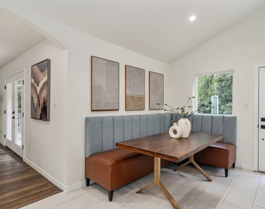 2107 Elmwood Boulevard - Photo Thumbnail 14