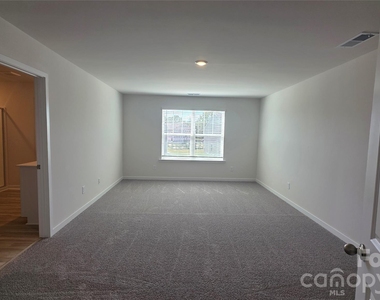 509 Blackpool Court - Photo Thumbnail 15