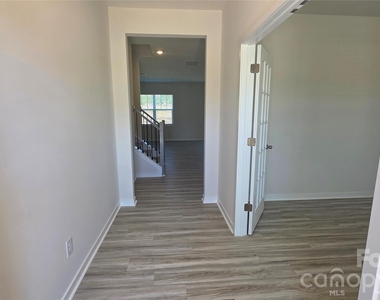 509 Blackpool Court - Photo Thumbnail 1