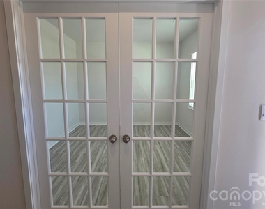 509 Blackpool Court - Photo Thumbnail 3