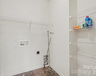 369 Settlers Grove Lane - Photo Thumbnail 19